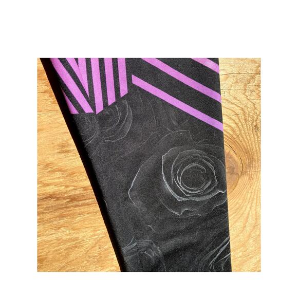 iEDM.com Stripes & Roses Graphic Patterned Leggings | Med - Picture 4 of 5
